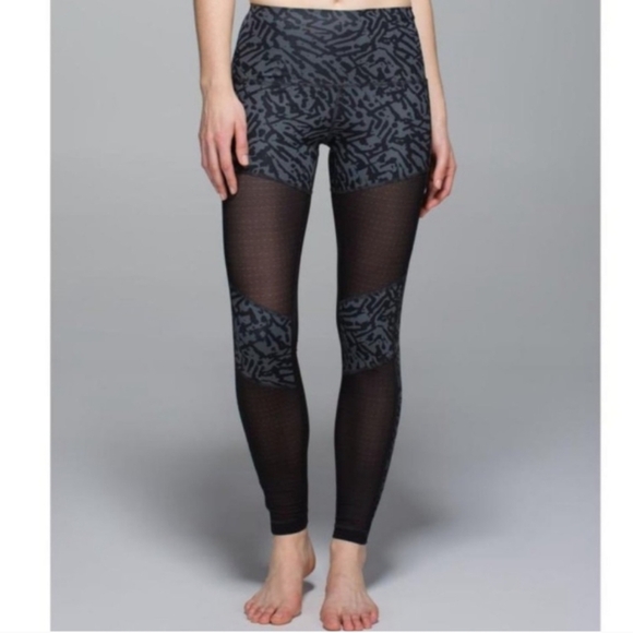 NEW Lululemon Hot To Street Pant Animal Leggings Biggie Brushed Animal Size 4 - Picture 1 of 6